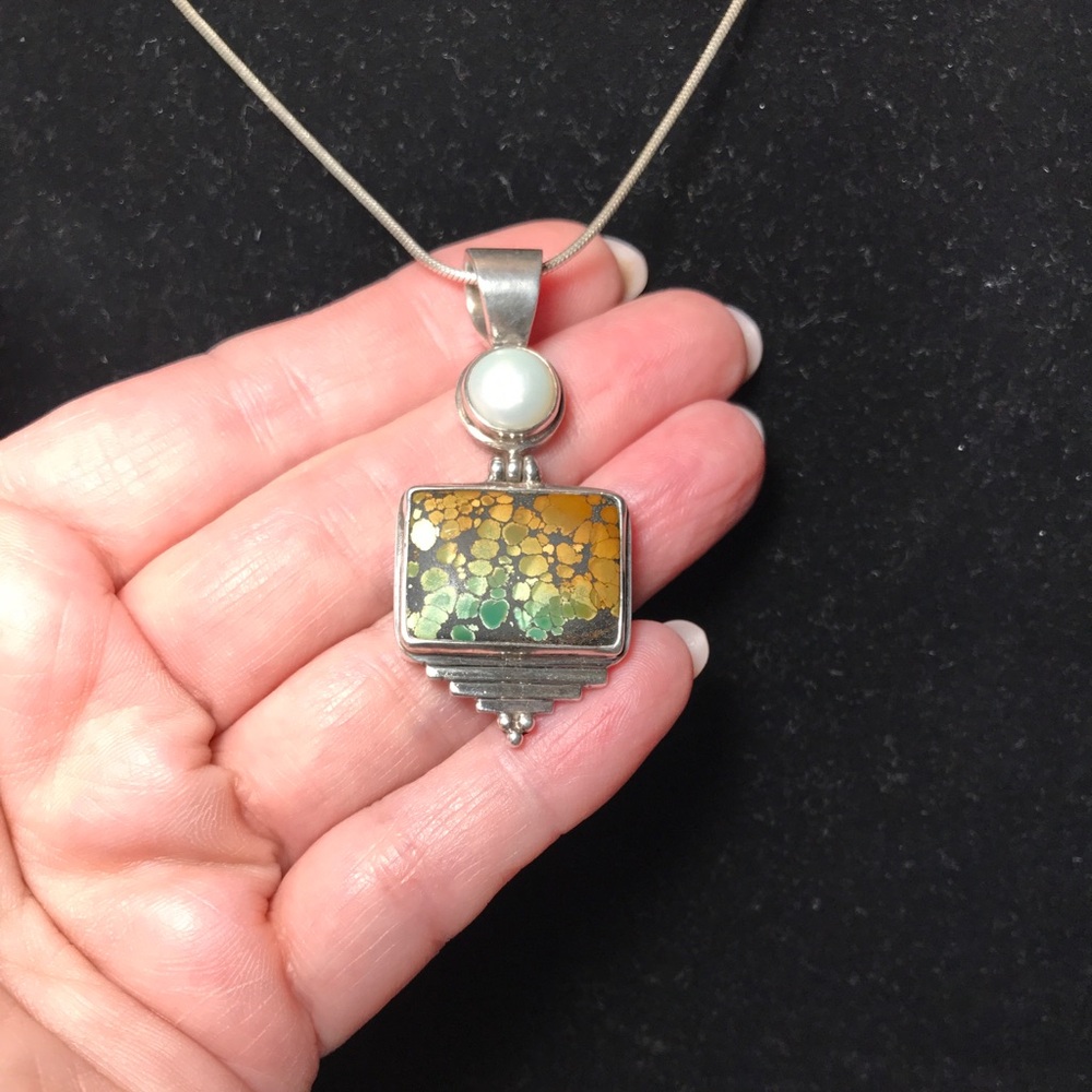 Vintage Sue Huston Sterling Silver Jasper & Pearl Pendant W/Snake Chain 18”